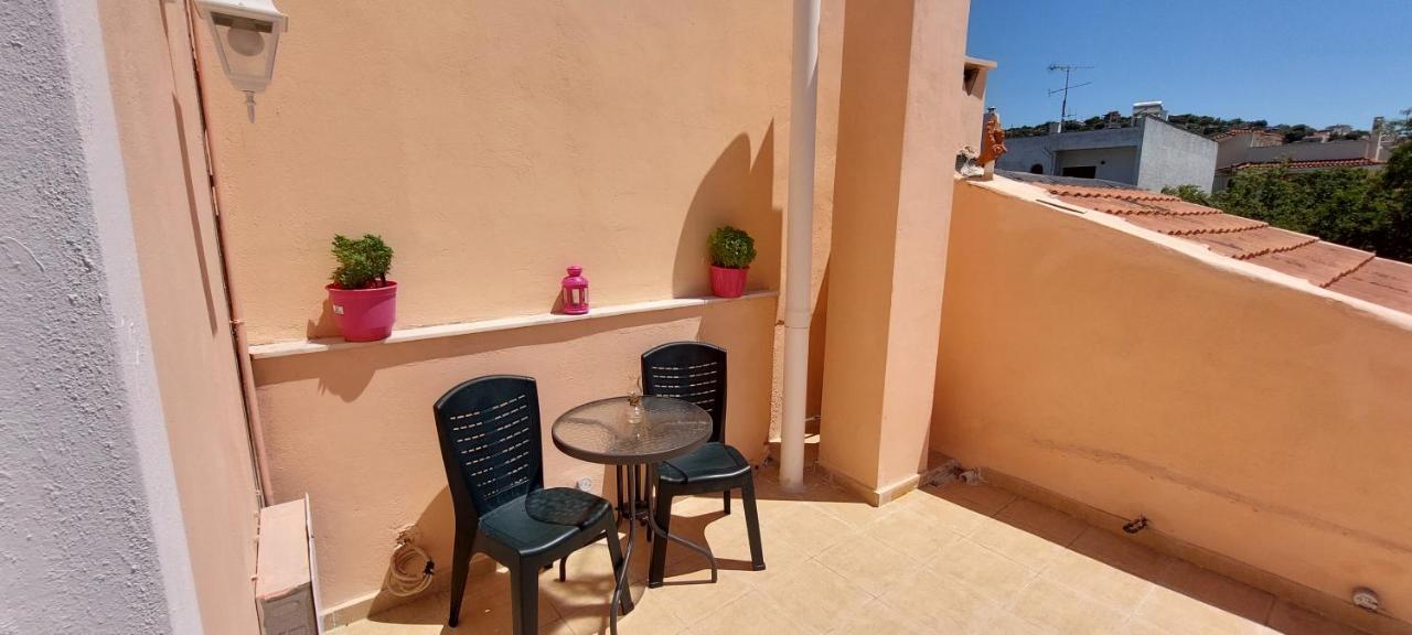 Anastacias Apartment Artemida  Exterior photo